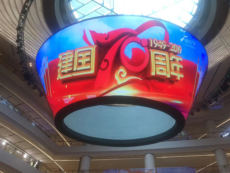 公司花20萬裝修的會議室，竟被客戶吐槽‘像網(wǎng)吧’？高級感會議室的屏幕選擇秘訣”